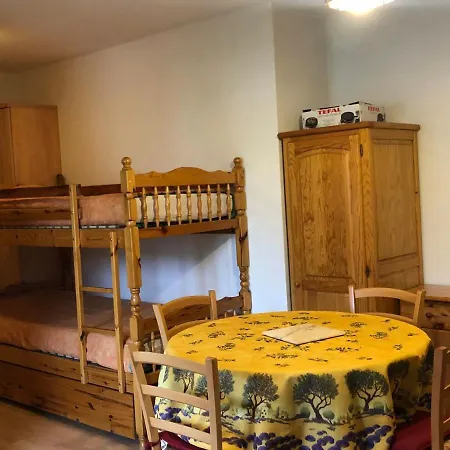 T2 Au Pied Des Pistes Avec Parking Prive A - Fr-1-165a-144 Apartman Enchastrayes